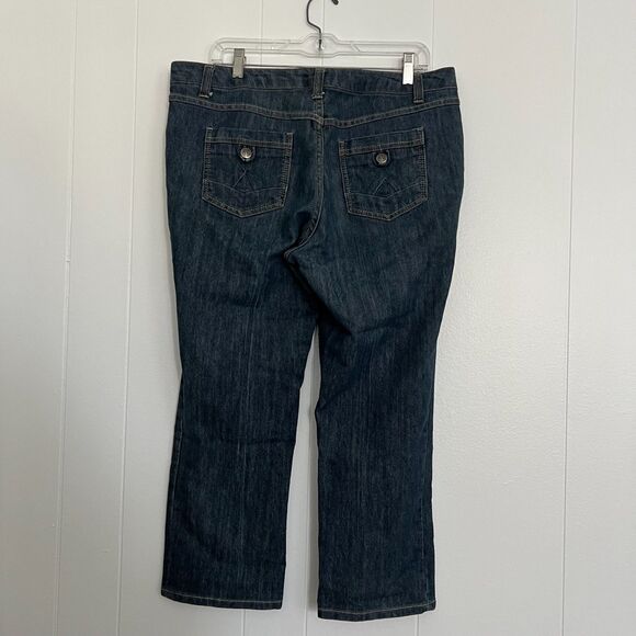 One 5 One Authentic Denim Dark Wash Blue Mid-Rise Bootcut Capri Jeans 14 - Picture 2 of 6